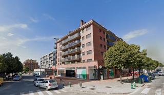 Aparcament cotxe a Avinguda d&#39;olímpia, 5. 3 plazas de moto en vic barcelona. finca 28373