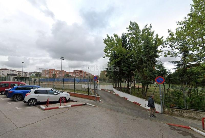 Foto feb1a8cd-aff1-44b9-9881-6b42429827e0. Aparcament cotxe a calle del pintor picasso a Norte-Universidad Móstoles