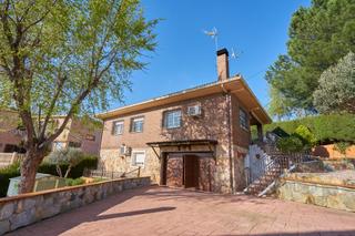 Chalet en Parque Coimbra. Chalet independiente en parque coimbra