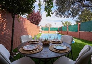 Xalet  Calle acebo. Chalet adosado con piscina privada