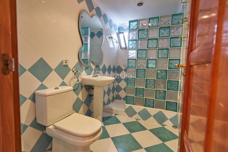 Foto 5261a8b4-2ed0-4850-81ee-193460137b20. Ático  con terraza privada y enorme potencial en Móstoles