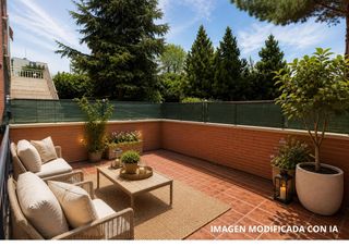 Planta baixa  Calle cedros de los. Precioso bajo con patio privado en parque coimbra, móstoles