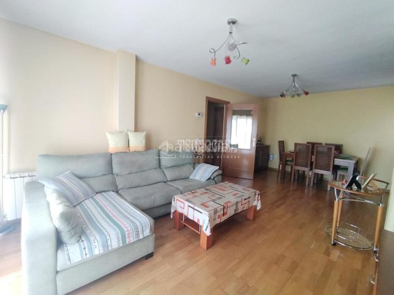 Foto d2233ed7-5608-4368-aae5-fd61eff0d685. Àtic amb calefacció aparcament a Sur - PAU 4 Móstoles