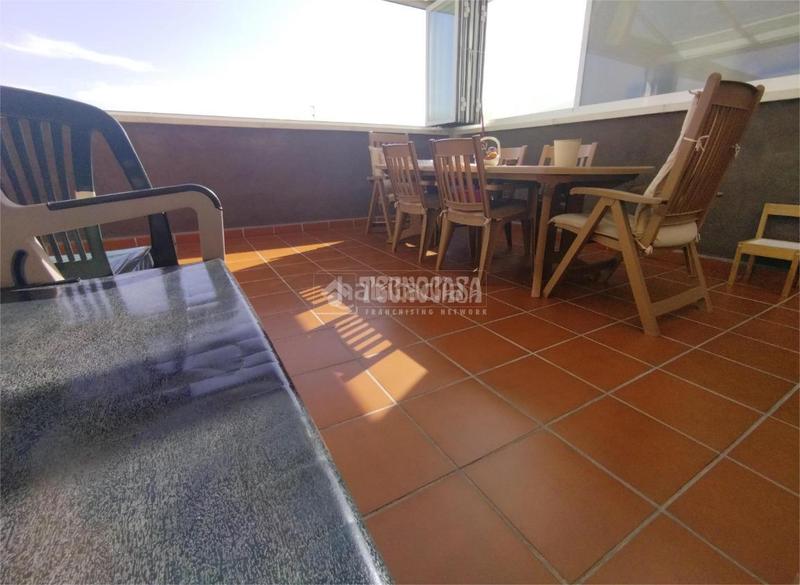 Foto ed72f1d5-7056-41e3-bae8-066b5c4ccca8. Àtic amb calefacció aparcament a Sur - PAU 4 Móstoles