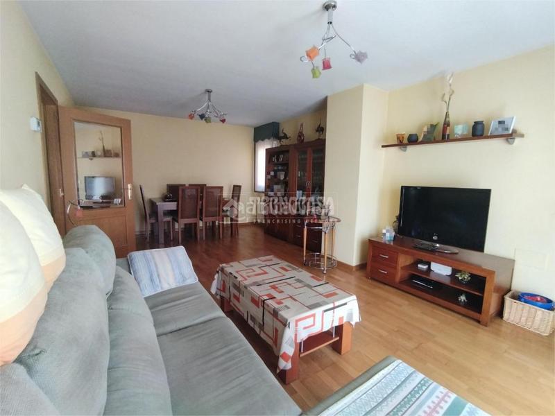 Foto f2da8ada-b9df-4f58-933c-c754009c33c2. Àtic amb calefacció aparcament a Sur - PAU 4 Móstoles