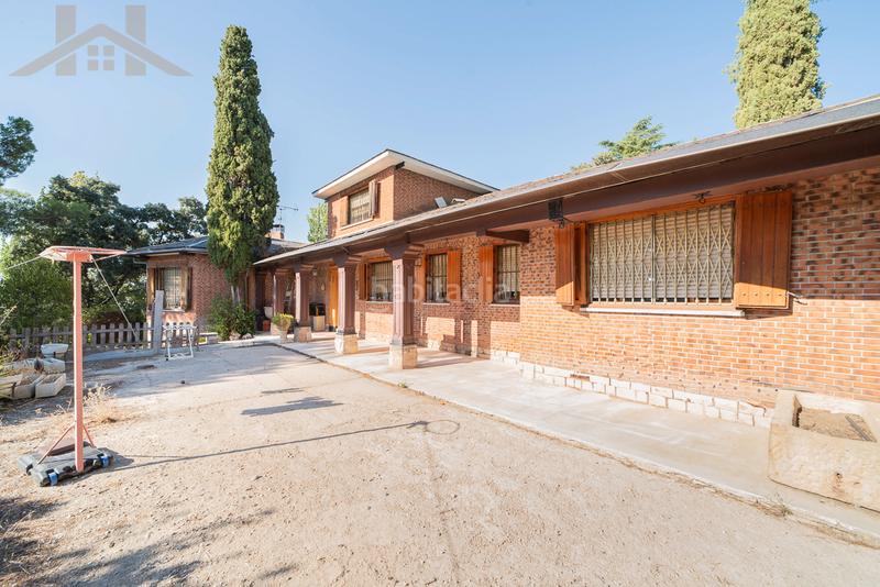 Foto 41c9f69a-8645-413e-b513-e1b1273c6584. Chalet avec cheminée chauffage piscine dans Calalberche