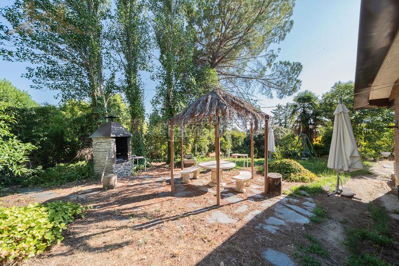 Foto 4d283c37-61f9-4010-a25a-74bab90d93f8. Chalet avec cheminée chauffage piscine dans Calalberche