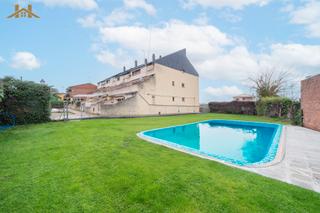 Dúplex a Villa del Prado. Piso dúplex de 102 m² en villa del prado.