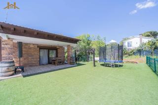 Chalet en Villa del Prado. Chalet independiente de 197 m sobre parcela de 1.386 m en la u