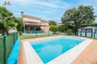 Xalet a Villa del Prado. Chalet independiente de 190 m² construido sobre parcela de 1.163