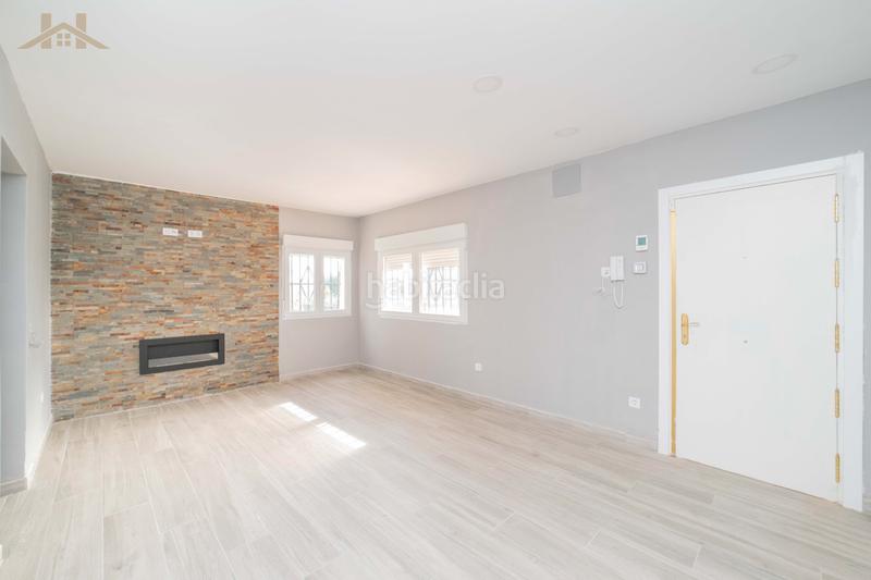 Foto 5b6a5516-665a-426e-a31a-ebca5eed5afe. Chalet con camino parcheggio piscina in Villa del Prado