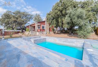 Xalet a Villa del Prado. Magnífico chalet independiente ubicado en la tranquila urbanizac