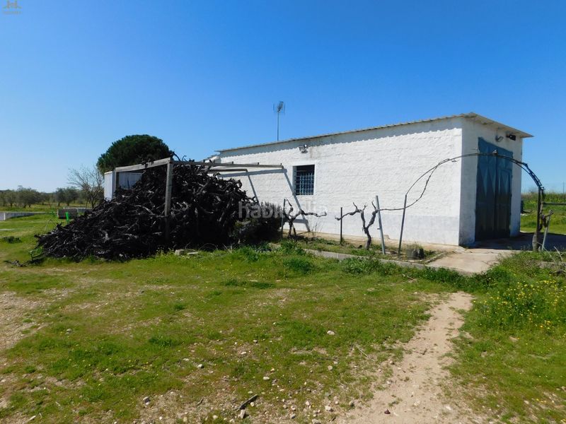 Foto 2b52f501-2126-4333-b4e4-ef226436d999. Finca rústica  de 104.853 m² en Villa del Prado