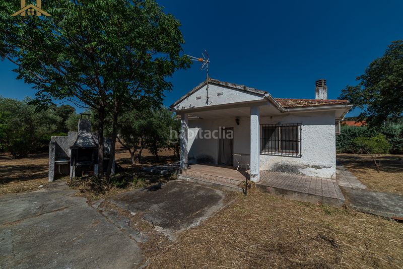 Foto 93720d66-61ce-43fe-8ff0-674a227e348c. Xalet amb aparcament piscina a Aldea del Fresno