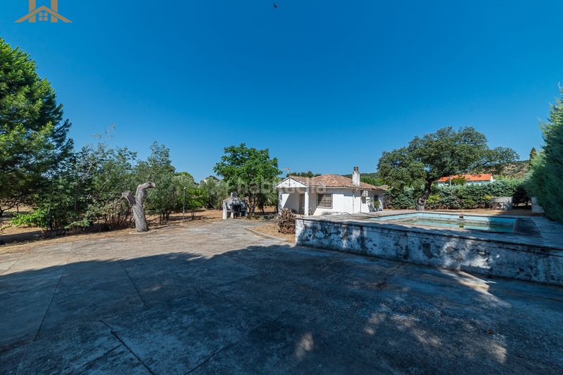 Foto f7f09da0-acff-482f-87e1-fa3b461135c4. Xalet amb aparcament piscina a Aldea del Fresno