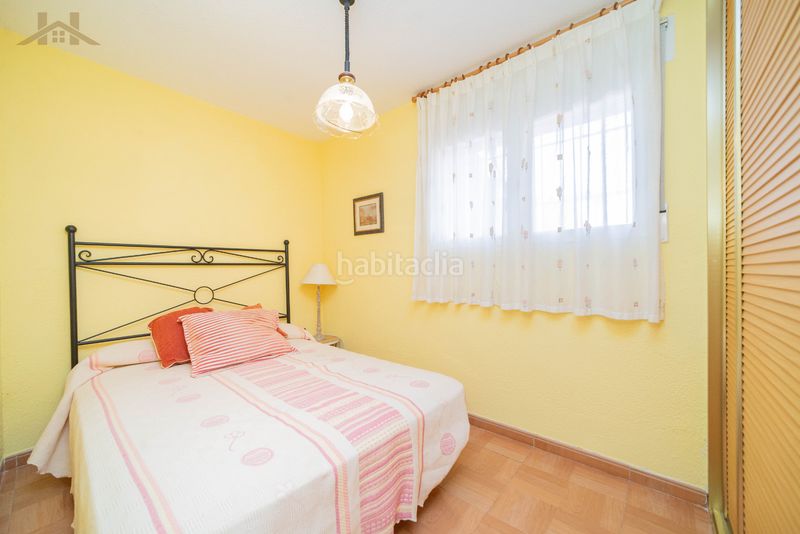 Foto 31e31469-5bd3-495b-8865-fc2ab136d781. Casa aparellada amb xemeneia calefacció aparcament piscina a Calalberche