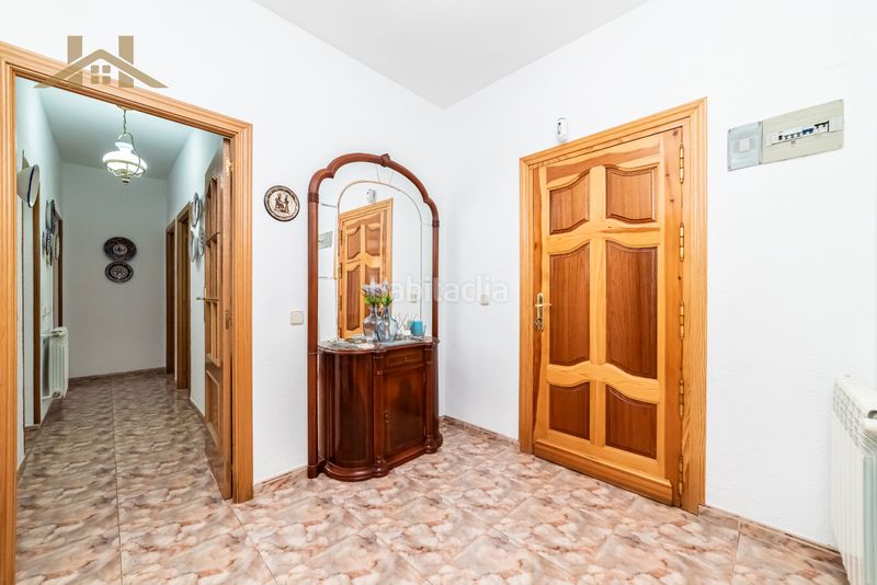 Foto 7a8a95e9-f1fe-4e7f-bd40-9d95431462ee. Casa aparellada amb piscina a Villa del Prado
