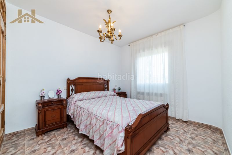 Foto c136891b-fde2-4c26-896b-031f77984b9f. Casa aparellada amb piscina a Villa del Prado
