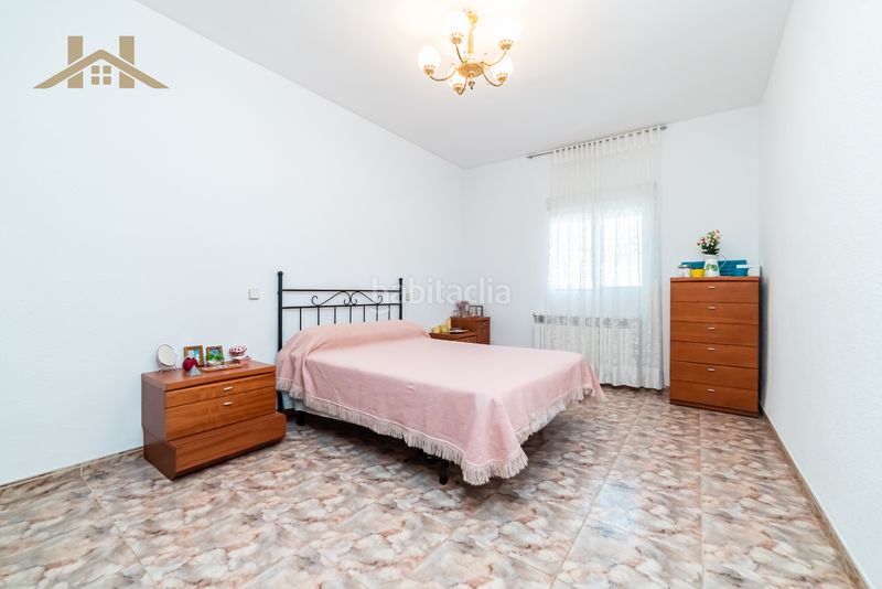 Foto d1595df8-6c48-4b5e-9477-16eec7372420. Casa aparellada amb piscina a Villa del Prado