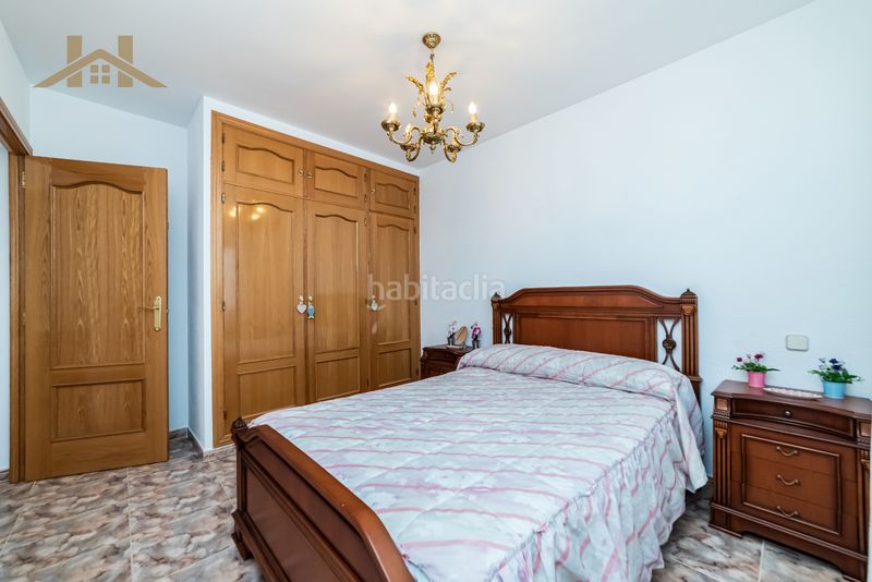 Foto e0282f8e-6622-4a2c-a6fd-2a8df42b90d0. Casa aparellada amb piscina a Villa del Prado
