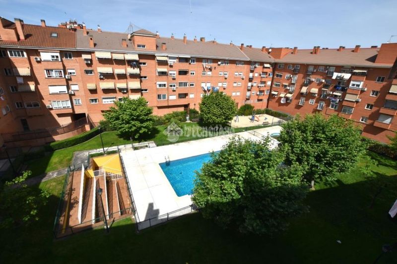Foto a87bab5e-fce3-47fd-b042-826022003ef5. Pis amb calefacció aparcament piscina a El Arroyo-La Fuente Fuenlabrada