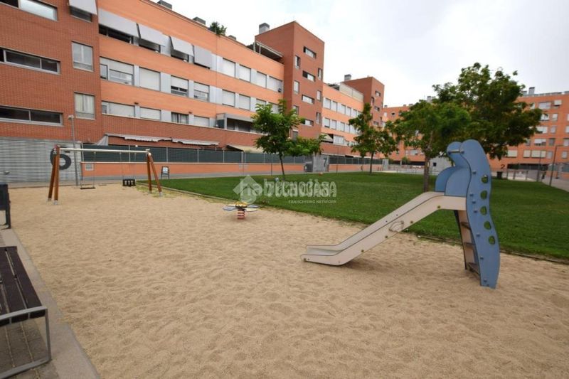 Foto a98af874-b696-4be2-ac66-f7c1be717c3c. Pis amb calefacció aparcament piscina a Universidad-Hospital Fuenlabrada