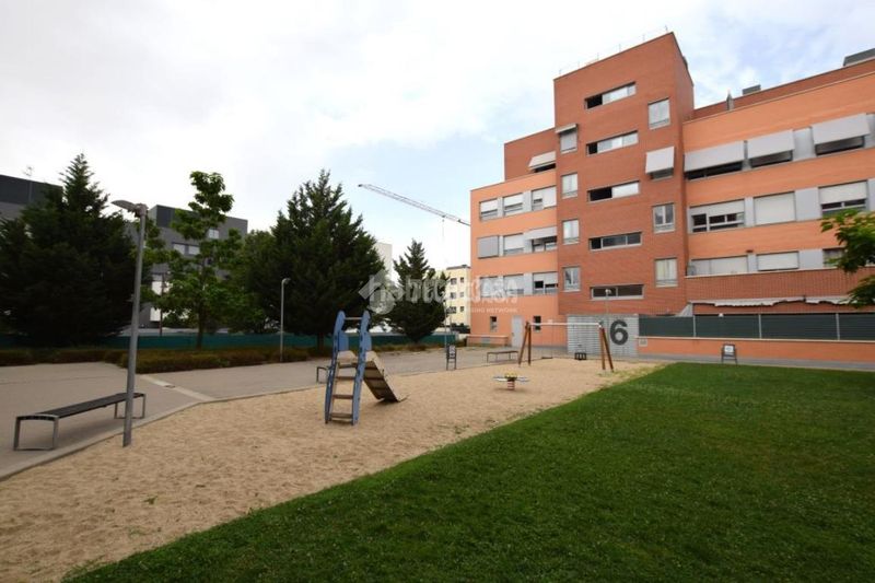 Foto f85c8518-4f71-4c51-8152-f2f761f69e1e. Pis amb calefacció aparcament piscina a Universidad-Hospital Fuenlabrada