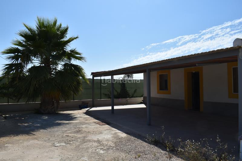 Foto 4d7194bd-5db8-43a4-a75f-013840b44997. Chalet con parcheggio in Valverde Elche / Elx