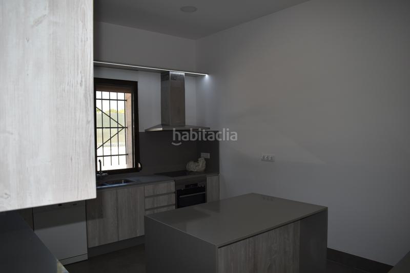 Foto 946b40f7-9e5d-41a3-b10b-dafd3506e1d7. Chalet con parcheggio in Valverde Elche / Elx