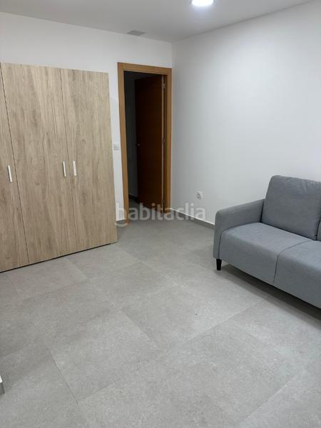 Foto e9f050ee-8808-46e2-b8d4-d664eaaae2ce. Alquiler estudio local de estudio en elche en Nou Altabix Elche / Elx