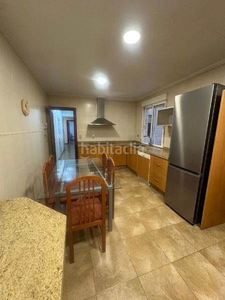 Foto fad625f1-af25-46dd-a3e8-1f10aee3c079. Rent flat in Centro Elche / Elx