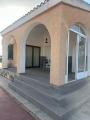 Rent Chalet in Las Bayas. Chalet en alquiler
