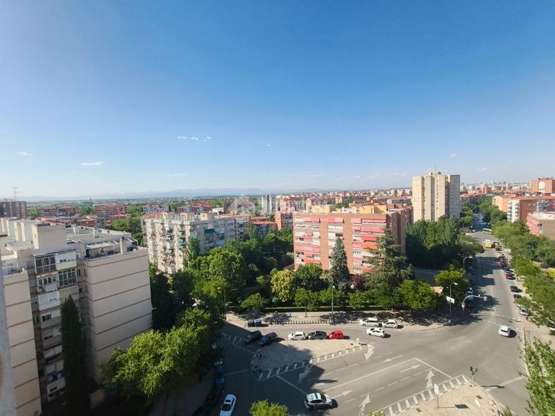 Foto ebc1c26c-a8b3-40e3-99dd-60968ece030d. Pis a Las Águilas Madrid