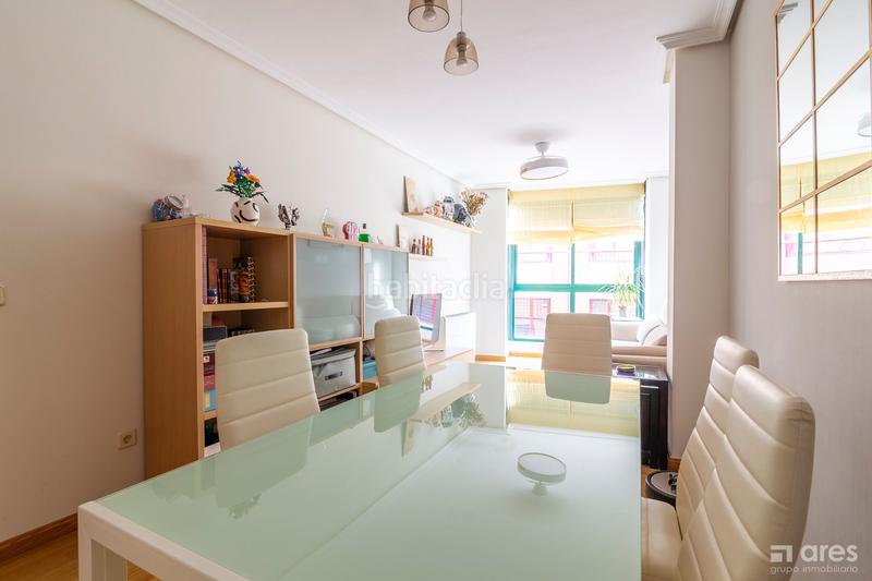 Foto 4213771b-0641-4dc3-92ab-de84c263f698. Appartement avec chauffage piscine dans Valdeacederas Madrid