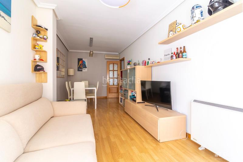 Foto 090dd7cd-a08d-4b11-95ed-25a10bda072b. Piso en Valdeacederas Madrid