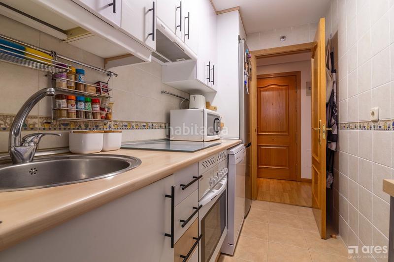 Foto 7fb5ad12-8427-411f-8692-db9455780c7b. Piso en Valdeacederas Madrid