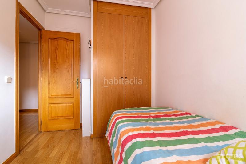 Foto d7670faa-0de4-4c5f-93d7-c623b912edfc. Piso en Valdeacederas Madrid