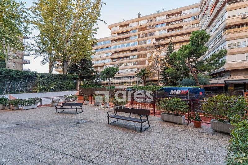 Foto 276d53cf-2ba9-4339-901c-6298b25e4676. Piso grupo inmobiliario ares presenta vivienda en la zona ramón y cajal en Madrid