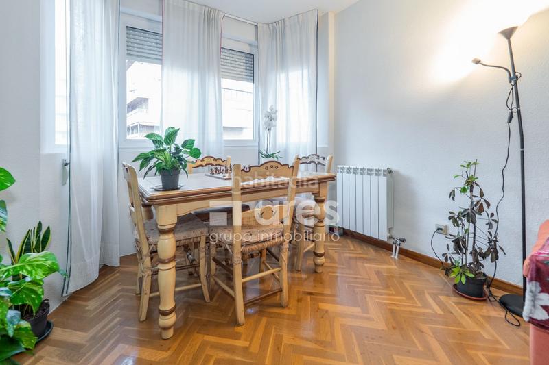 Foto 4fc9c8fc-1b7a-4078-8f68-89f35d2cf9ec. Piso grupo inmobiliario ares presenta vivienda en la zona ramón y cajal en Madrid