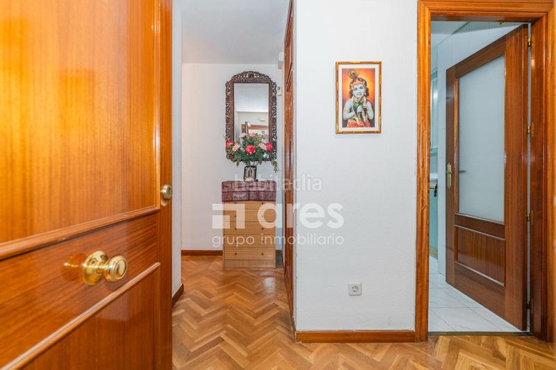 Foto 761cd35f-078c-4231-a07d-def21ae6e257. Piso grupo inmobiliario ares presenta vivienda en la zona ramón y cajal en Madrid