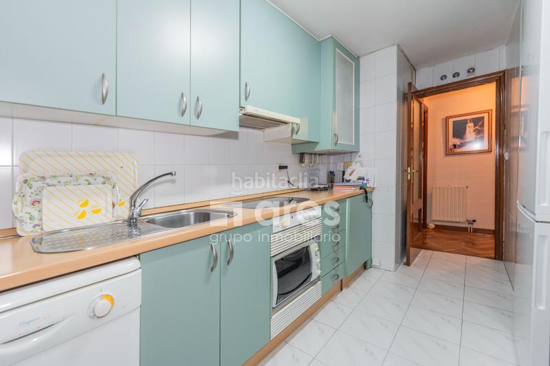 Foto e8417ef6-fd8e-42fa-892f-fac273f14a11. Piso grupo inmobiliario ares presenta vivienda en la zona ramón y cajal en Madrid
