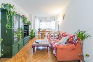 Piso  Avenida de ramón y cajal. Grupo inmobiliario ares vende cuarta planta para entrar a vivir