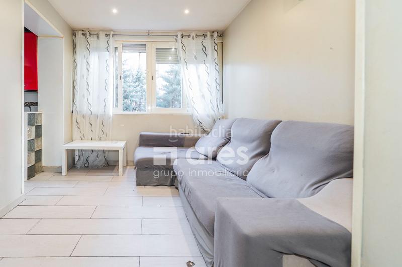 Foto 223bdefd-3d70-43e3-ac15-3bb318f08ac3. Flat with heating in San Fermín Madrid