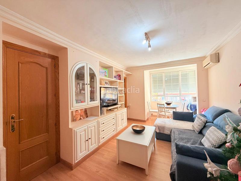 Foto 3a142c1f-e893-41da-8f0d-52ddb7b57653. Flat with heating in San Fermín Madrid