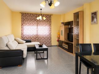 Casa a schiera  Avenida de la paz. Grupo inmobiliario ares vende chalet adosado de 100m2, para entr
