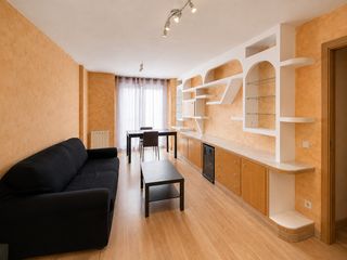 Flat  Calle gustavo adolfo bécquer. Grupo inmobiliario ares vende piso de 75m2 primera planta reform