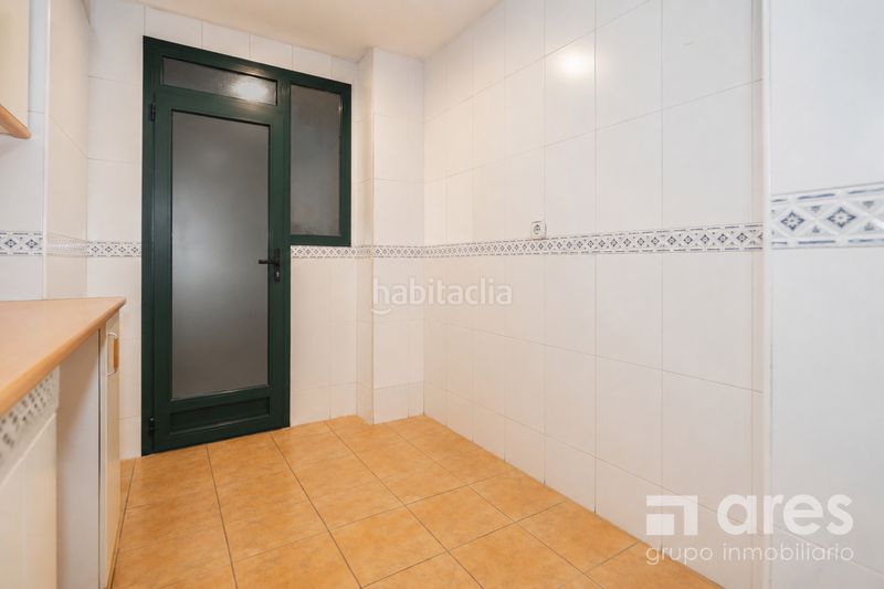 Foto 09fe5cc6-1b4d-4d04-824d-f24024bfd8e2. Pis amb calefacció piscina a Pacífico Madrid