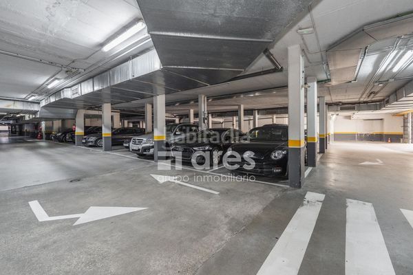 Foto f4817111-fda6-46ad-bf5d-17430224950c. Àtic amb calefacció aparcament a Viveiro