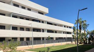 Pis  Margalló. Fantastico piso con vistas al mar con parking, trastero y piscin