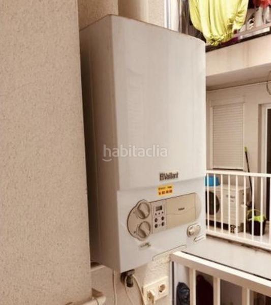 Foto b3d0a3a2-c17d-4bfc-8530-8be676cc97bc. Pis amb calefacció aparcament a casc antic - nou Cambrils Cambrils